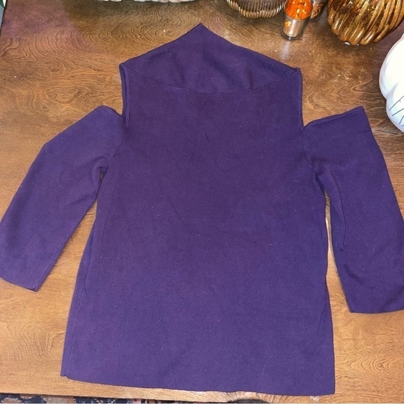 🔪PURPLE Cut-out Jumper - Picture 2 of 3